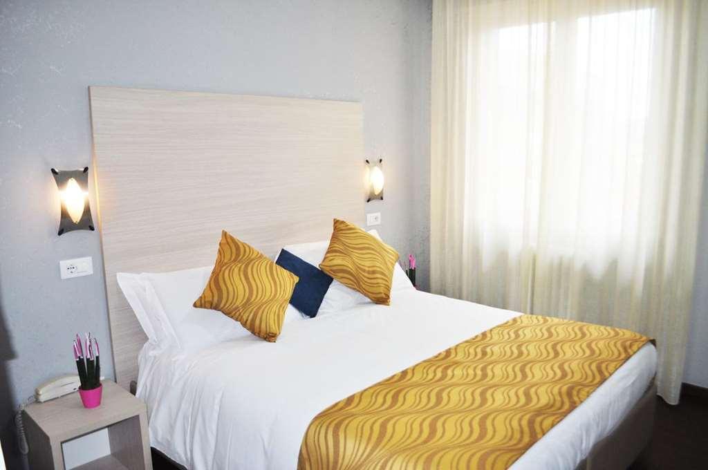 Hotel Gran Sasso & Spa 테라모 객실 사진